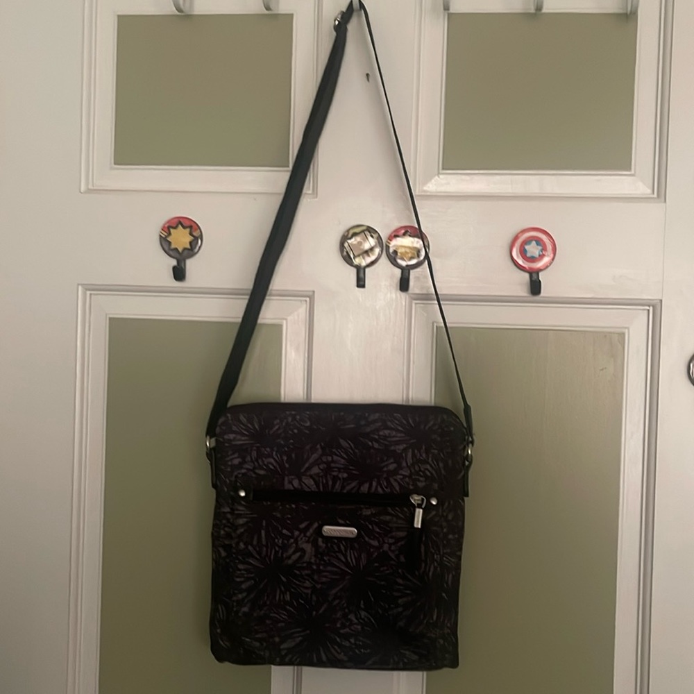 New baggallini crossbody bag